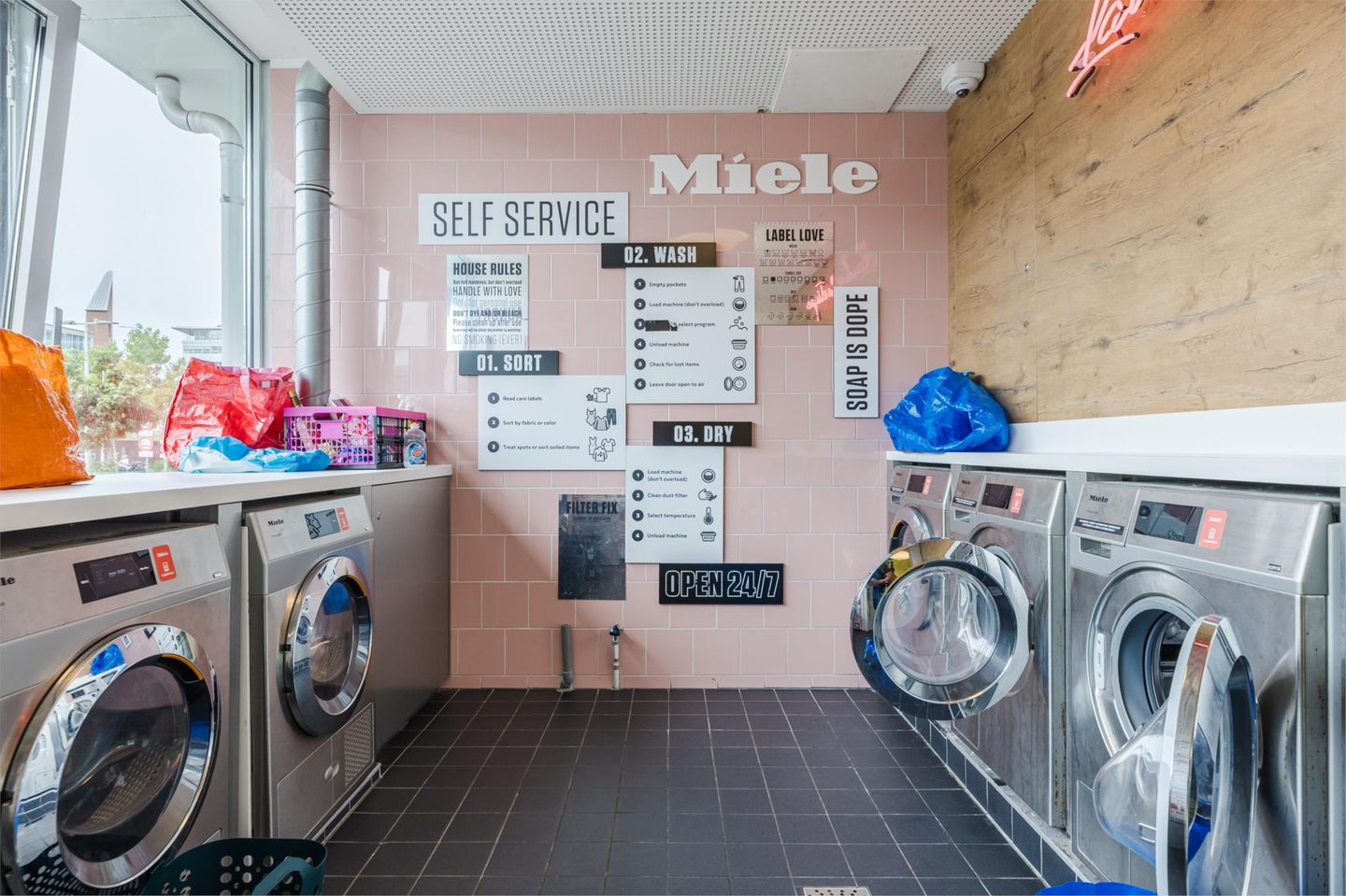 Photo 5 of Bos en Lommerplantsoen 113-E