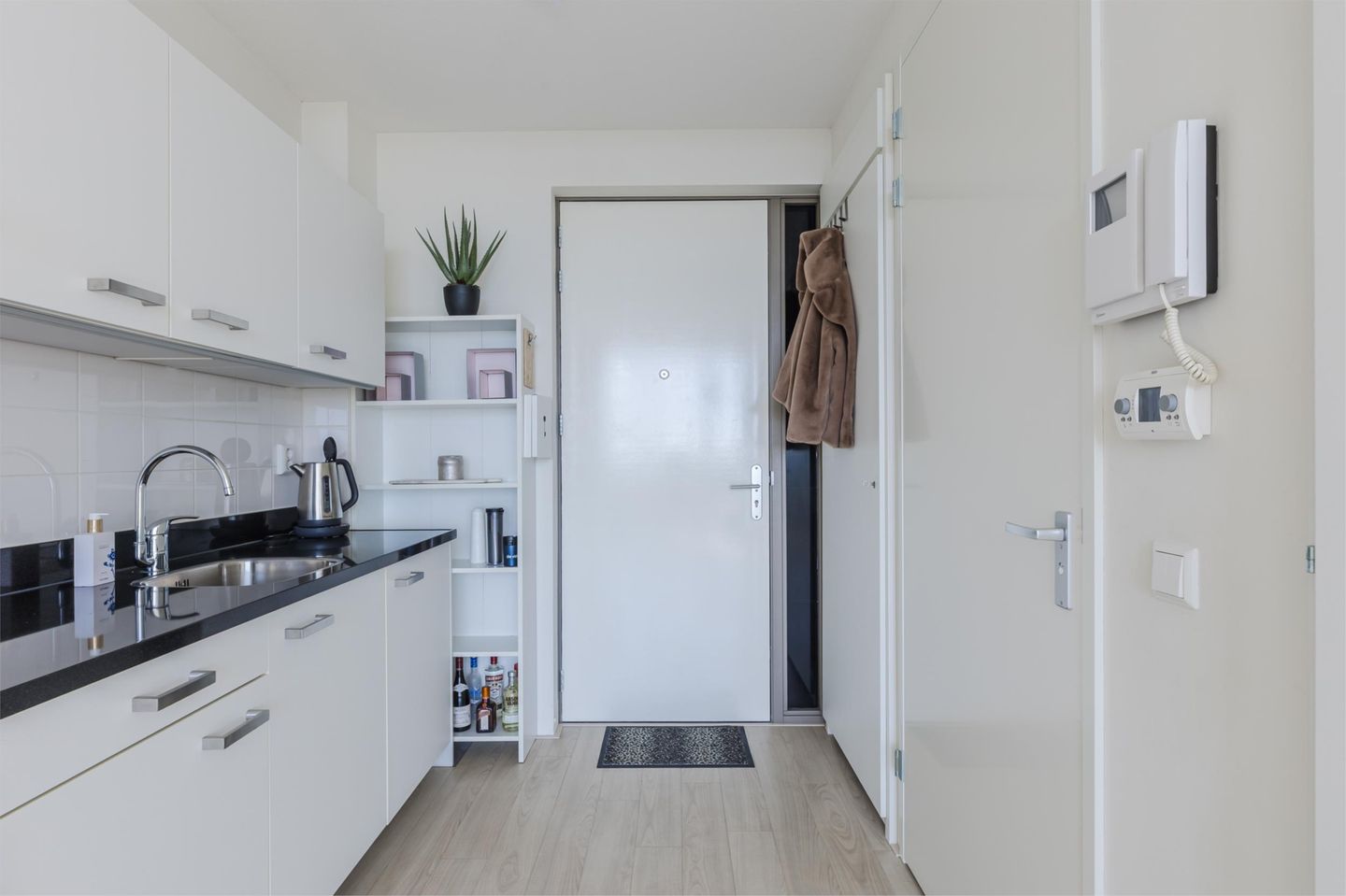 Photo 14 of Bos en Lommerplantsoen 113-E