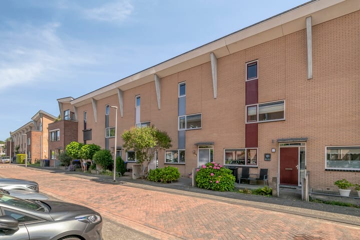 Photo 1 of Hooftstraat 27