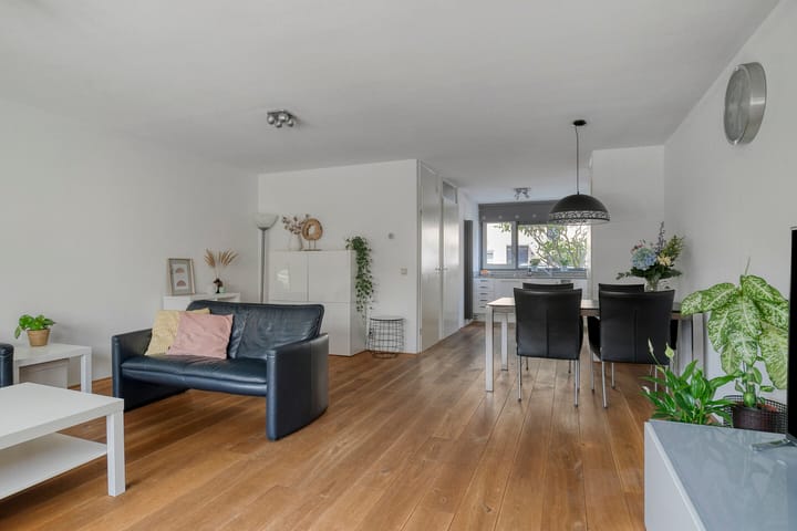 Photo 2 of Hooftstraat 27