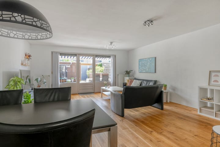 Photo 7 of Hooftstraat 27