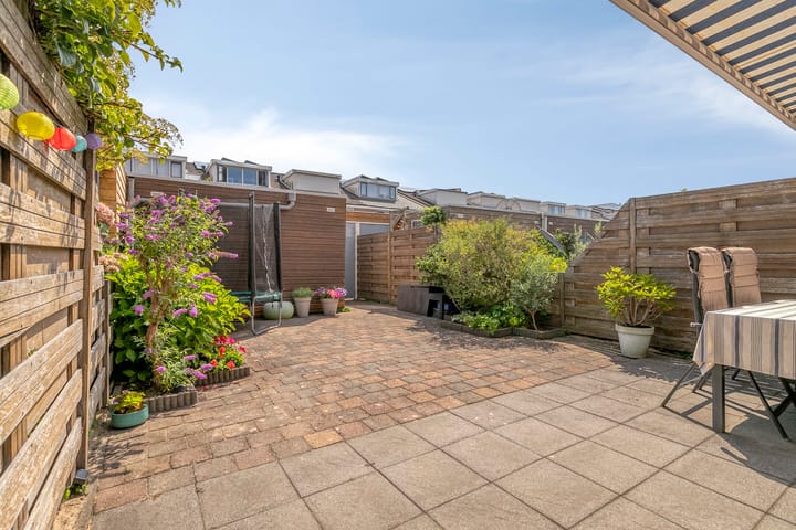 Photo 9 of Hooftstraat 27