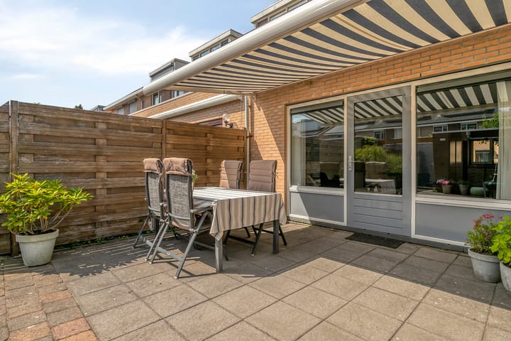 Photo 12 of Hooftstraat 27