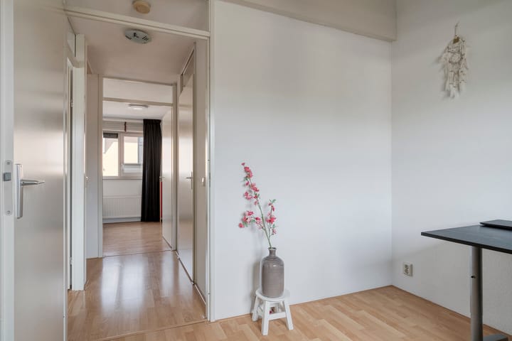 Photo 17 of Hooftstraat 27