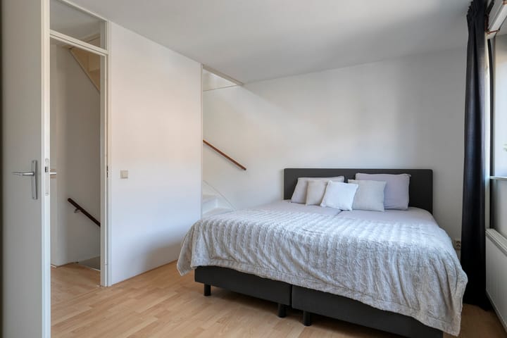 Photo 22 of Hooftstraat 27