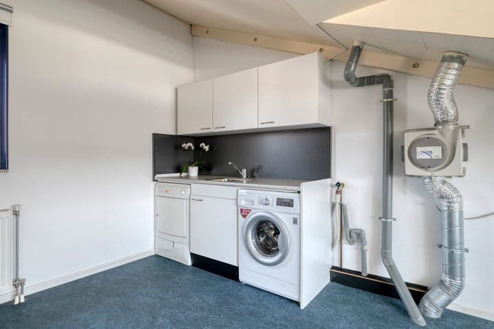 Photo 26 of Hooftstraat 27