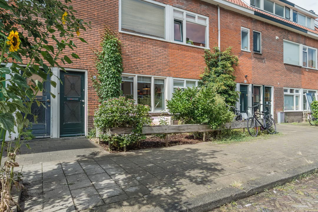 Photo 1 of Linnaeusstraat 38