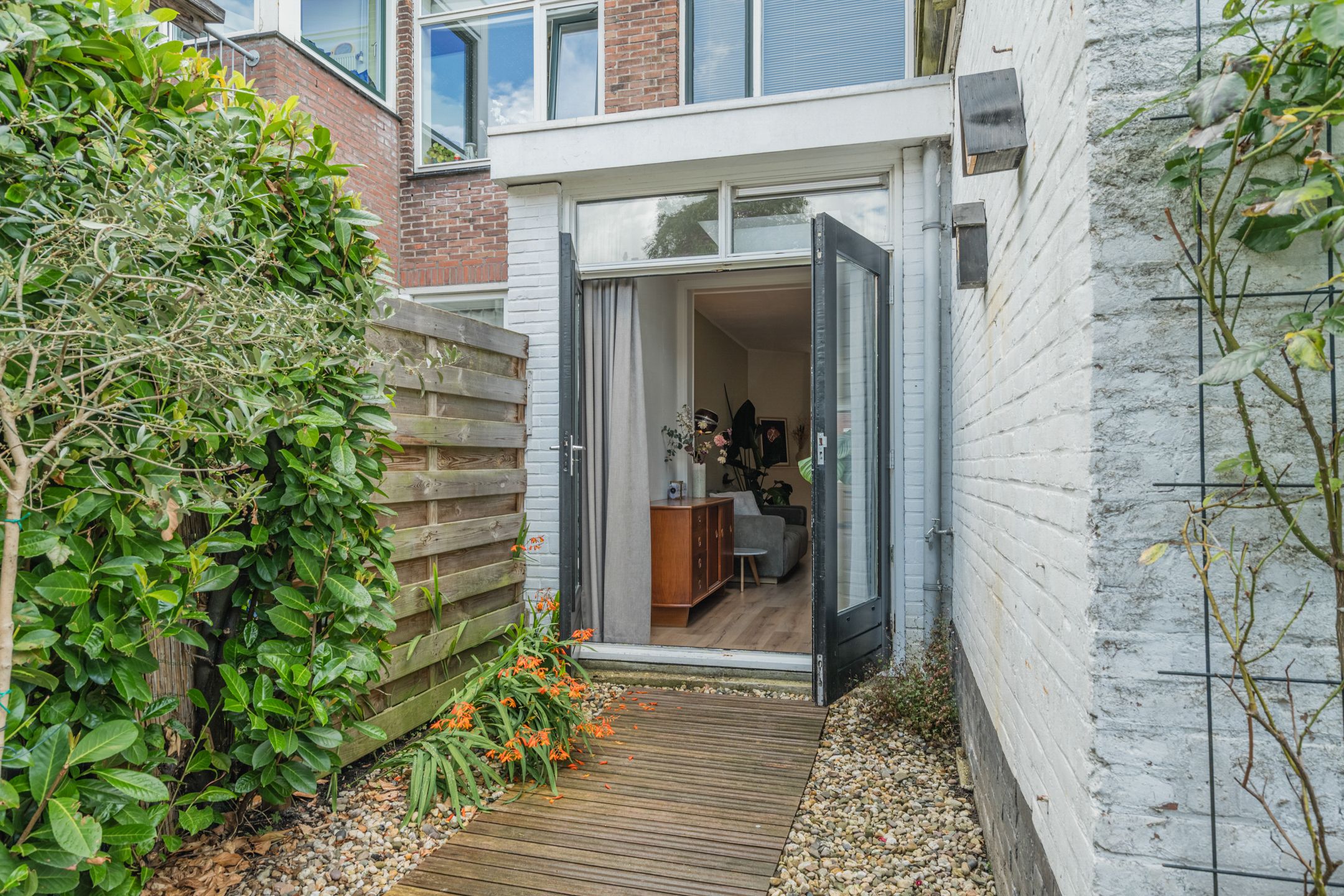 Photo 24 of Linnaeusstraat 38