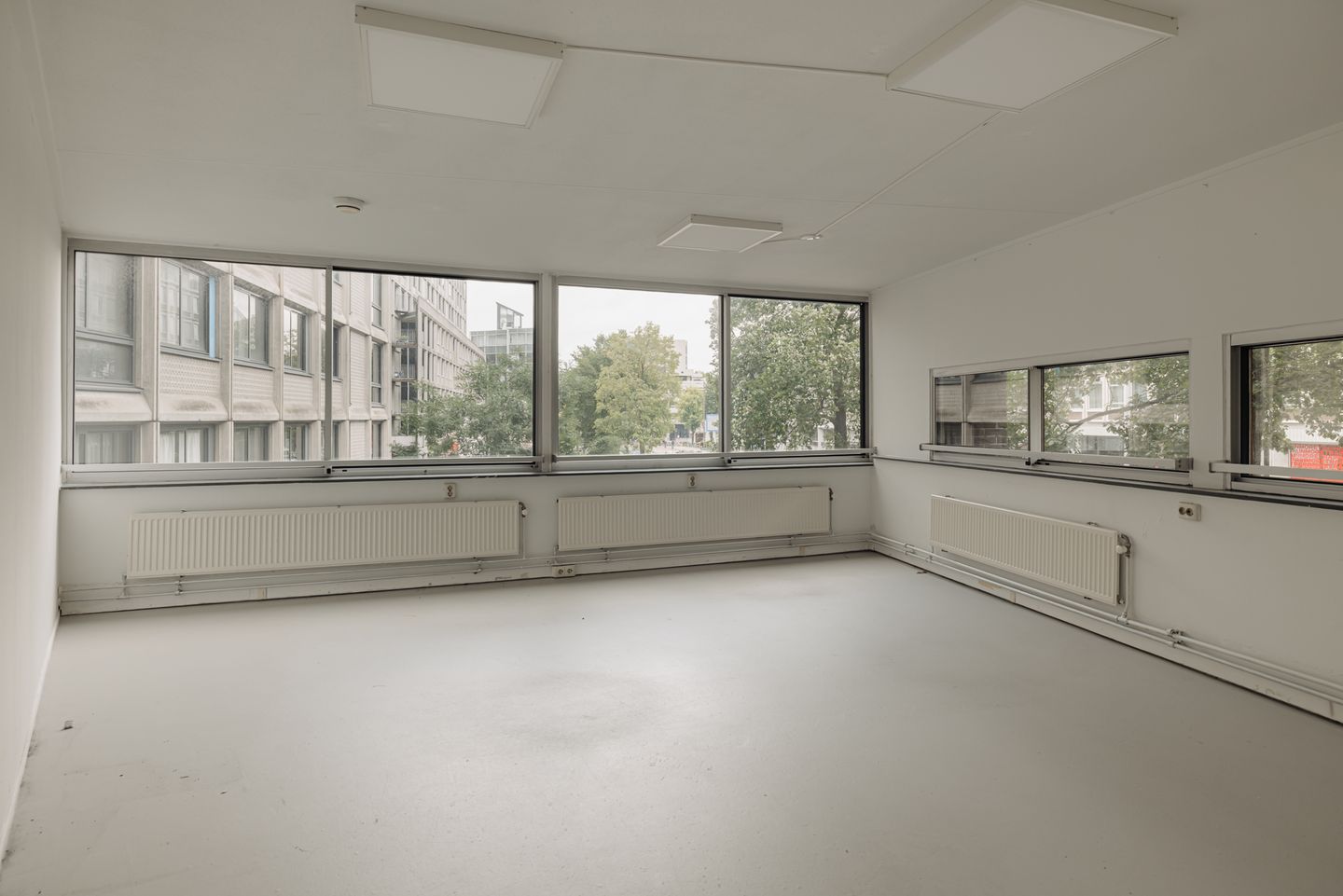 View photo 5 of Weesperstraat 390