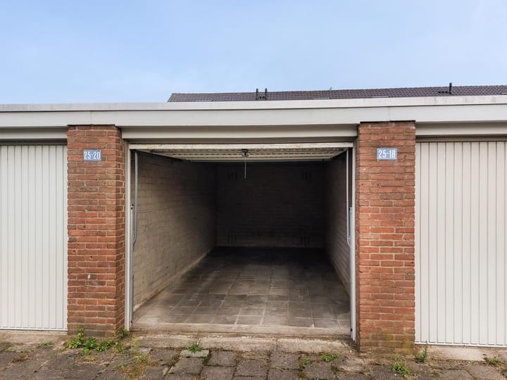 Foto 30 van Malvert 1257