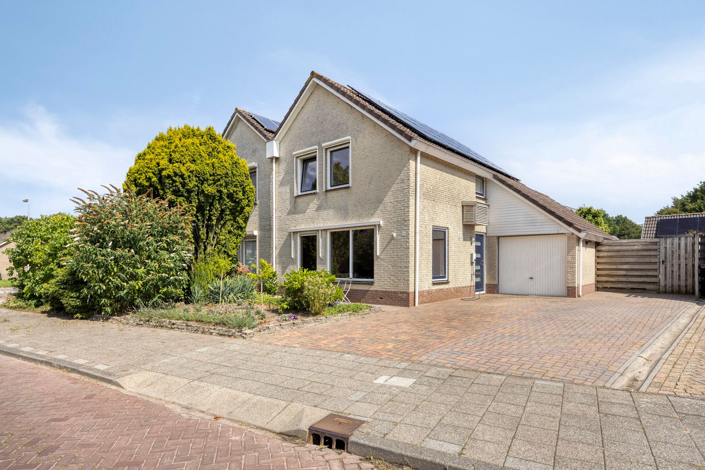 Foto 1 van Schoolstraat 39