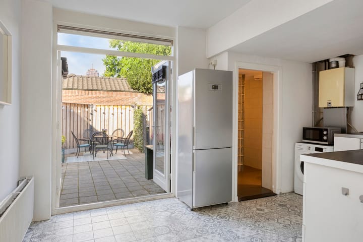 Foto 19 van Madoerastraat 43