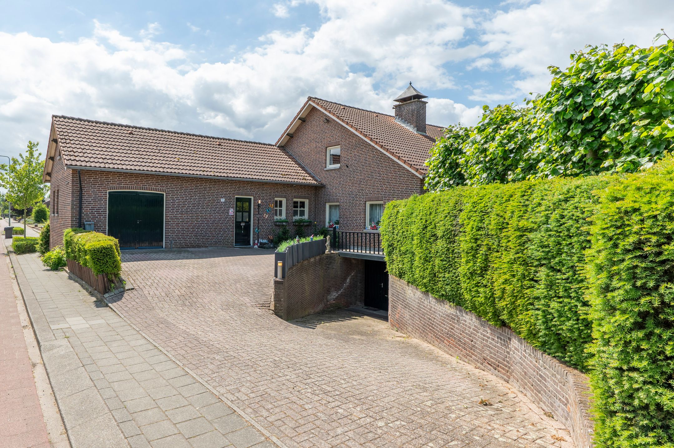 Foto 48 van Maasbrachterweg 91