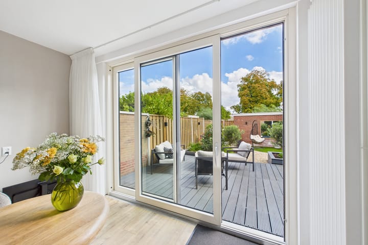 Foto 4 van Dolfijnstraat 57