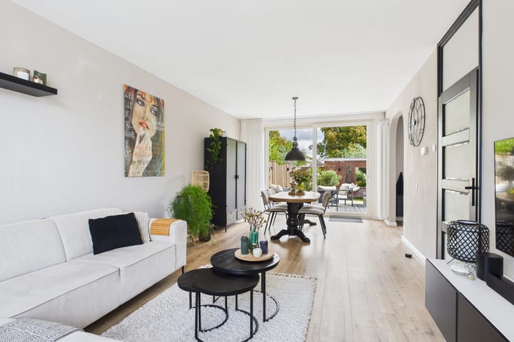 Foto 14 van Dolfijnstraat 57