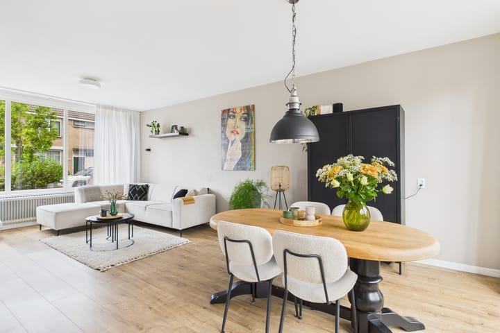 Foto 16 van Dolfijnstraat 57