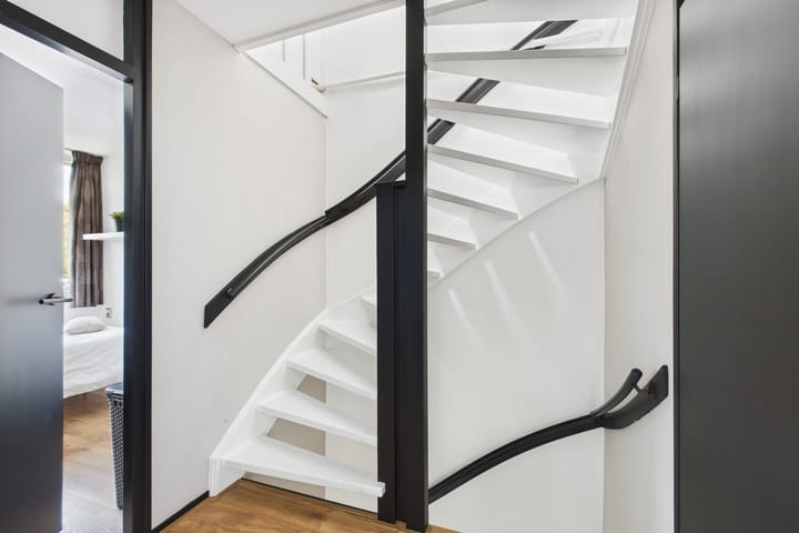 Foto 25 van Dolfijnstraat 57