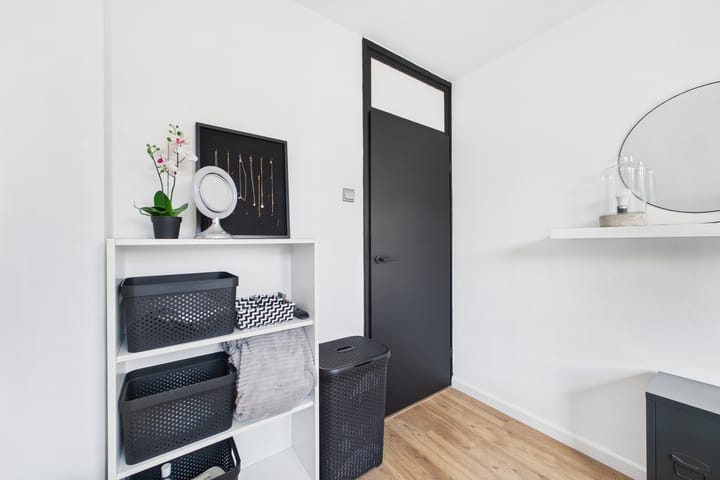 Foto 27 van Dolfijnstraat 57