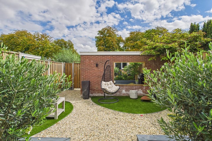 Foto 44 van Dolfijnstraat 57