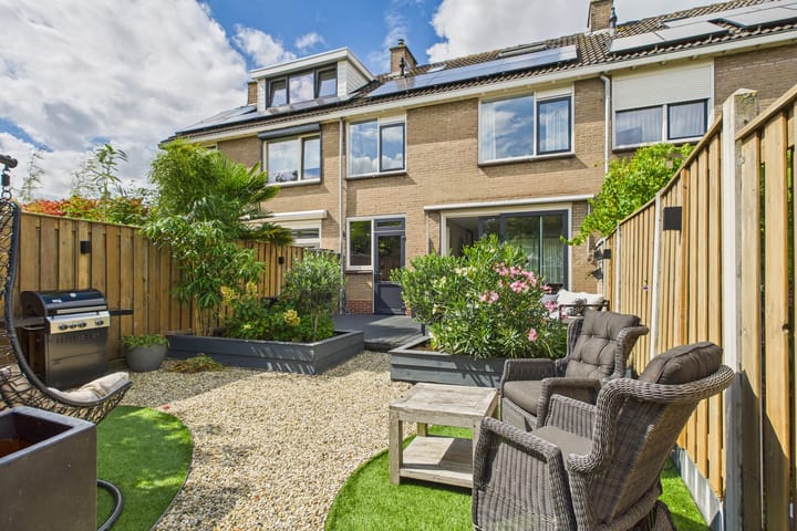 Foto 47 van Dolfijnstraat 57