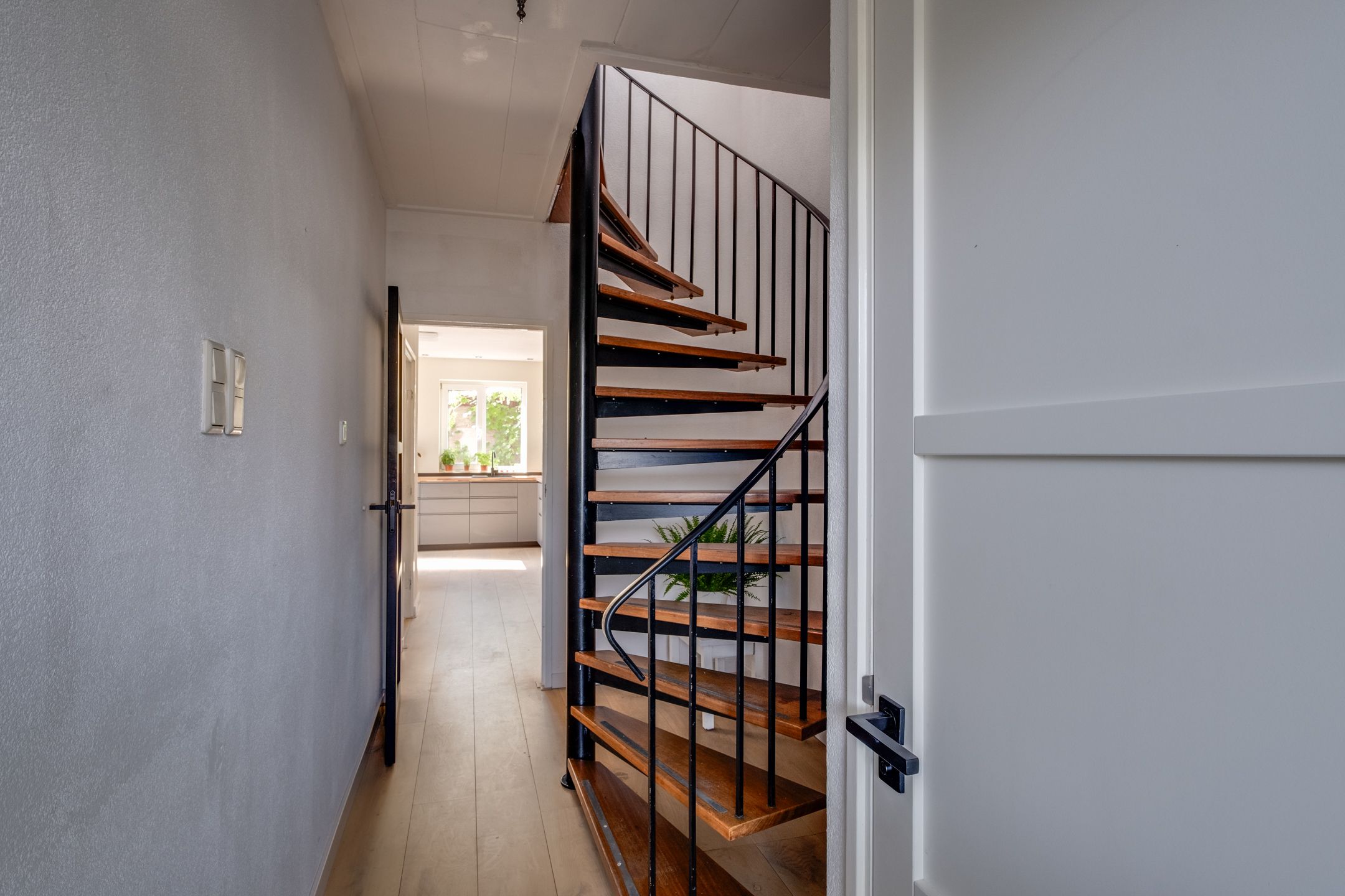 Foto 9 van Heukelenseweg 14