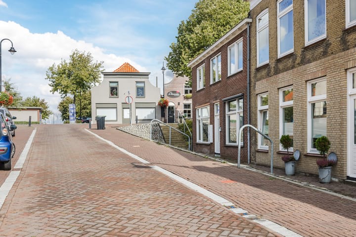Photo 7 of Voorstraat 10