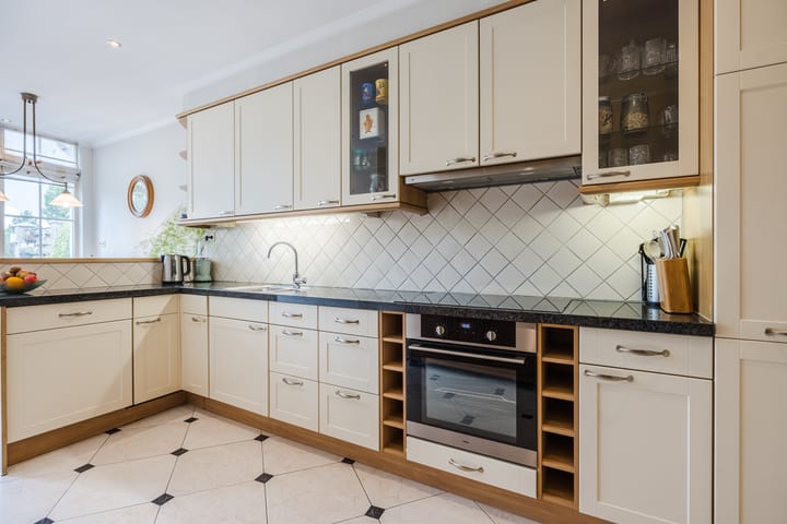 Photo 19 of Voorstraat 10