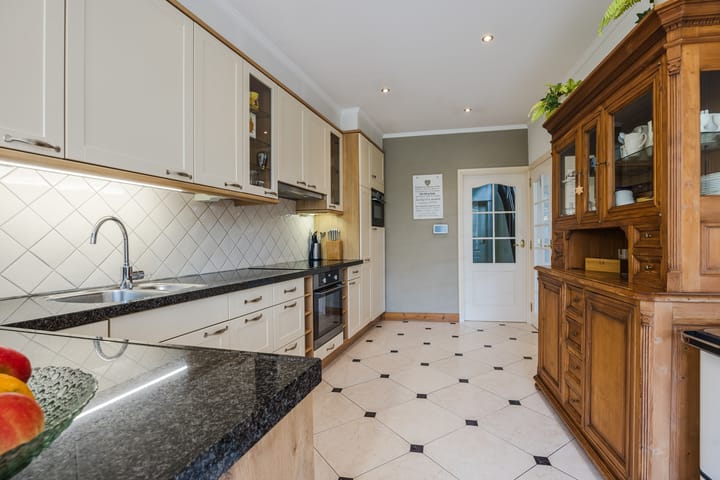 Photo 20 of Voorstraat 10