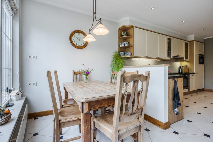 Photo 21 of Voorstraat 10