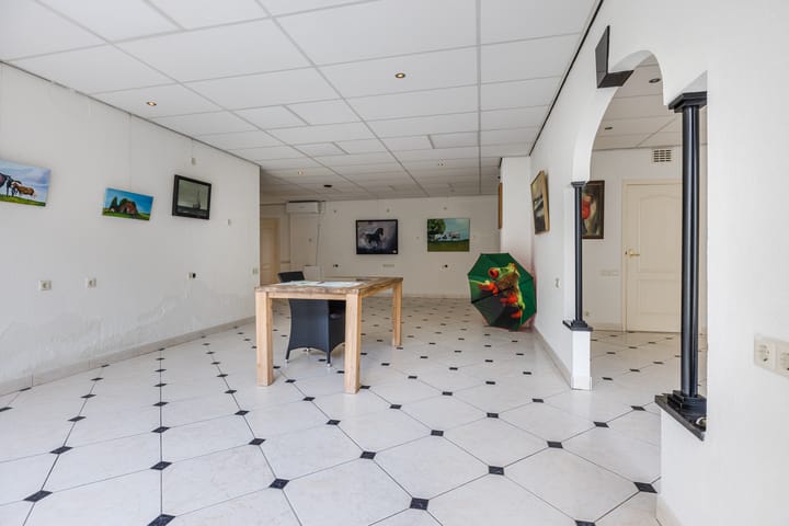 Photo 28 of Voorstraat 10