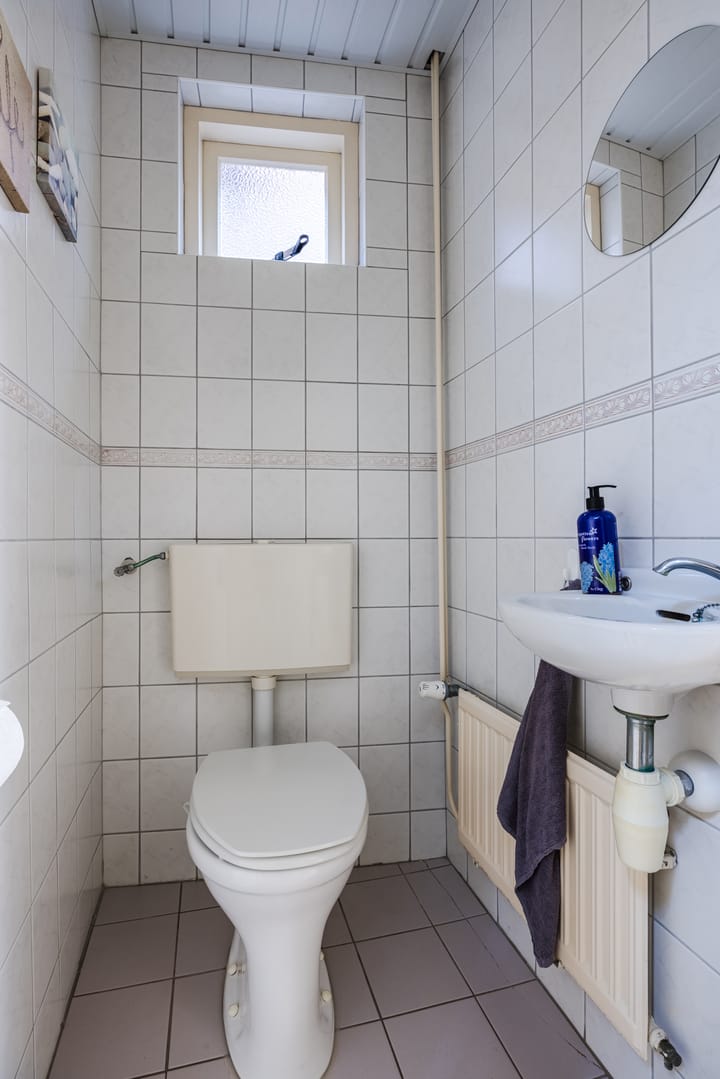 Photo 34 of Voorstraat 10