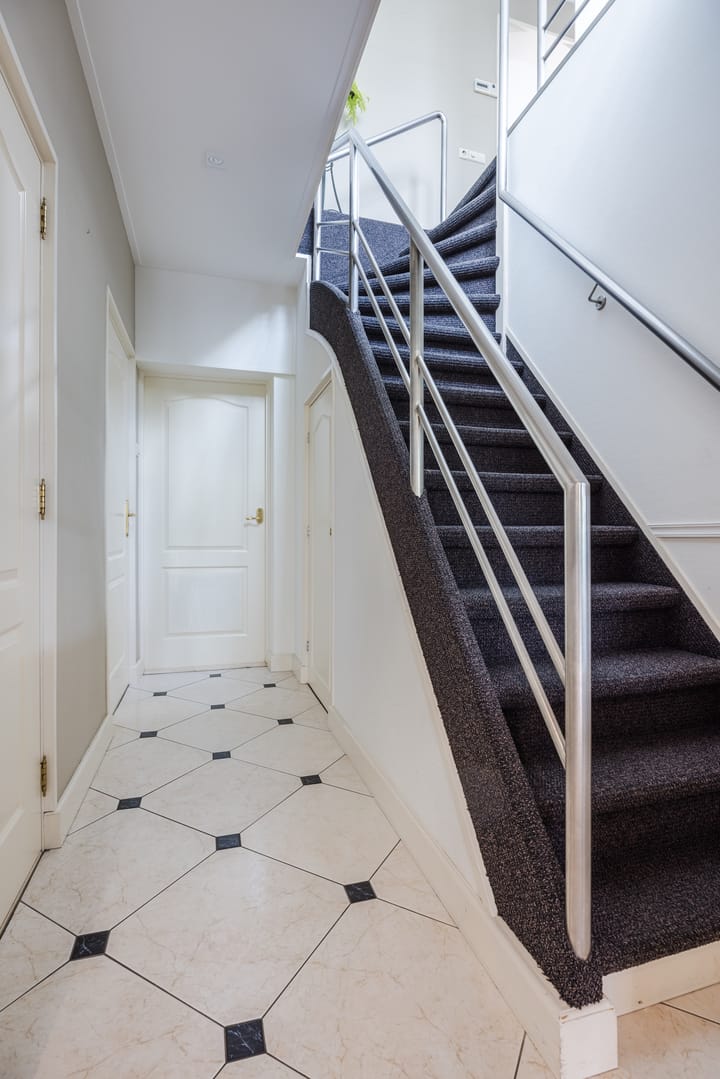 Photo 37 of Voorstraat 10