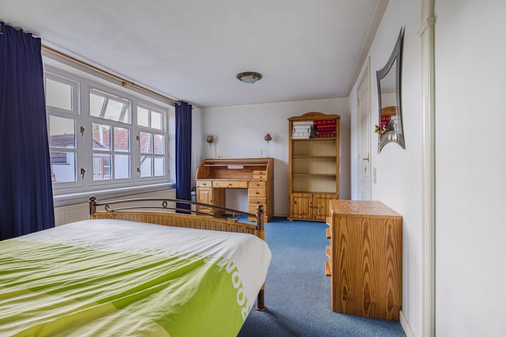 Photo 47 of Voorstraat 10