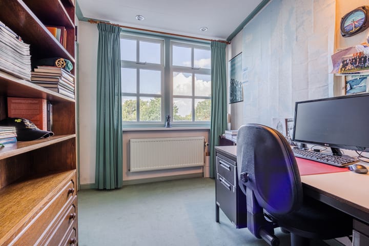 Photo 51 of Voorstraat 10