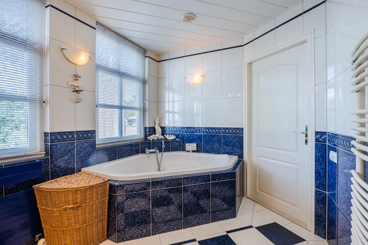 Photo 54 of Voorstraat 10