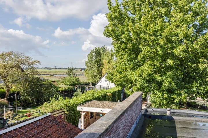 Photo 63 of Voorstraat 10