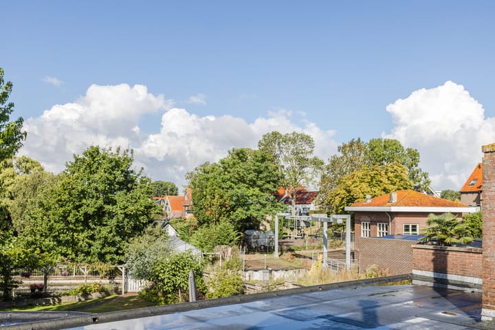 Photo 64 of Voorstraat 10