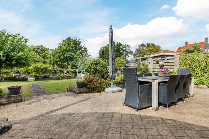 Photo 66 of Voorstraat 10