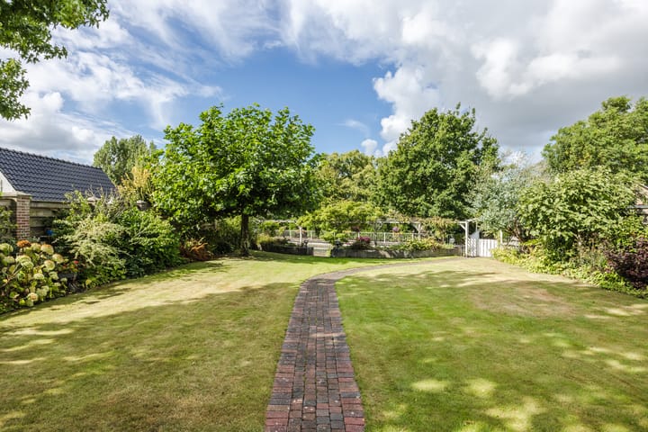 Photo 69 of Voorstraat 10