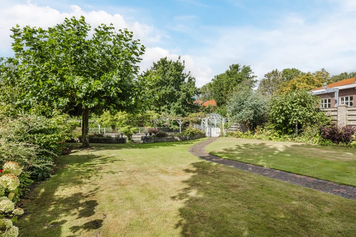 Photo 70 of Voorstraat 10