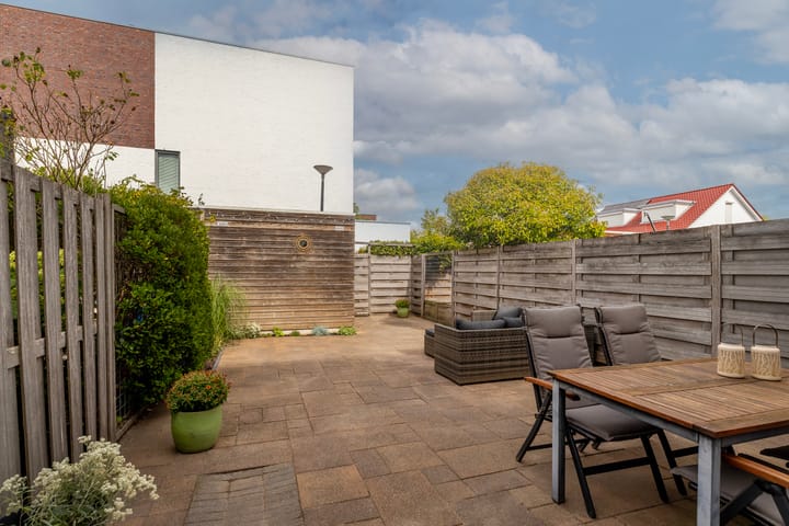 Foto 35 van Strombolihof 14