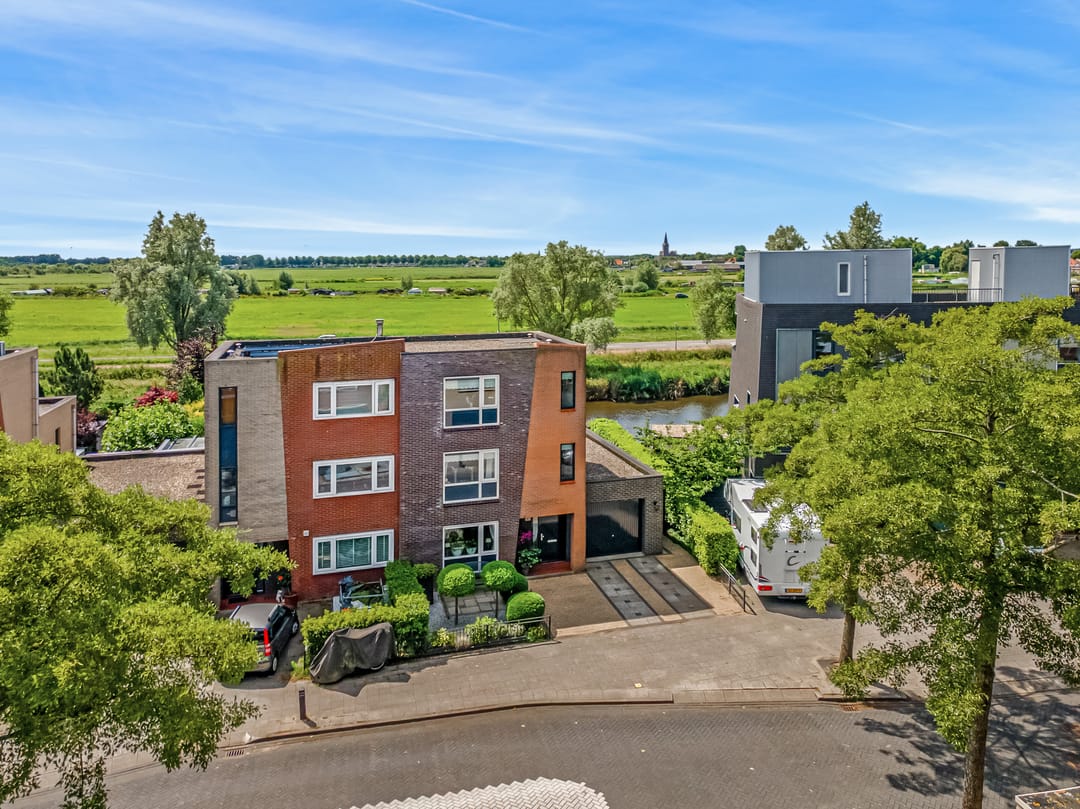 Foto 2 van Rode Ring 187