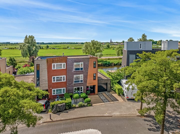 Photo 2 of Rode Ring 187