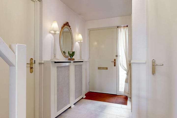 Photo 5 of Rode Ring 187