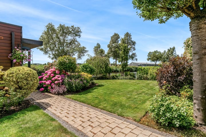 Photo 44 of Rode Ring 187