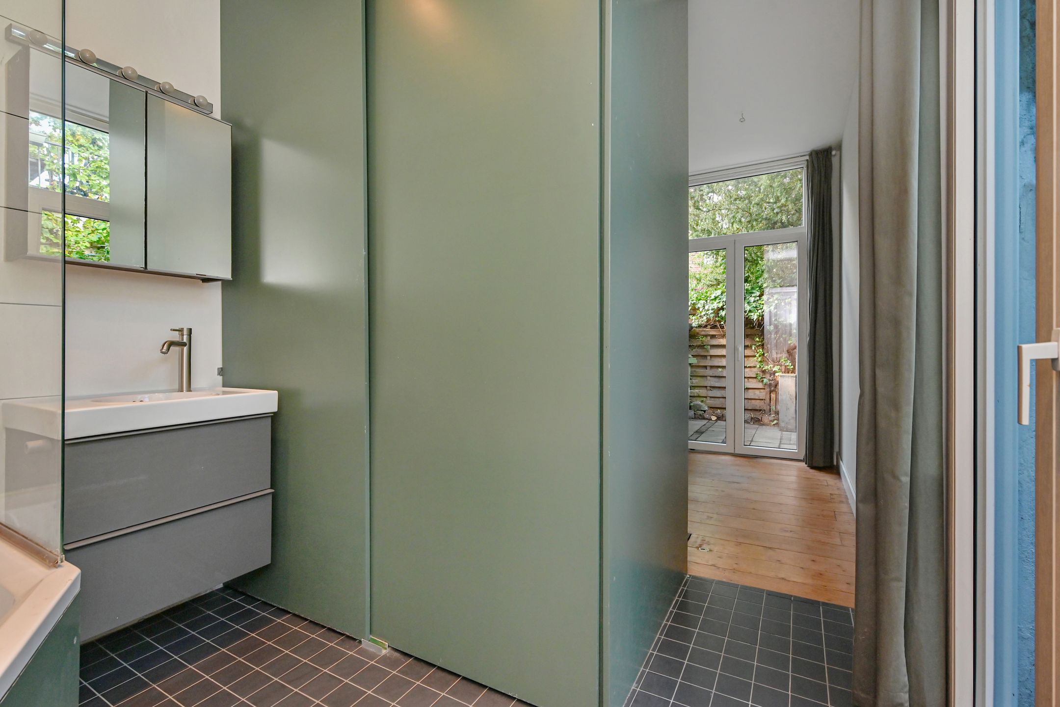 Foto 24 van Govert Bidloostraat 96