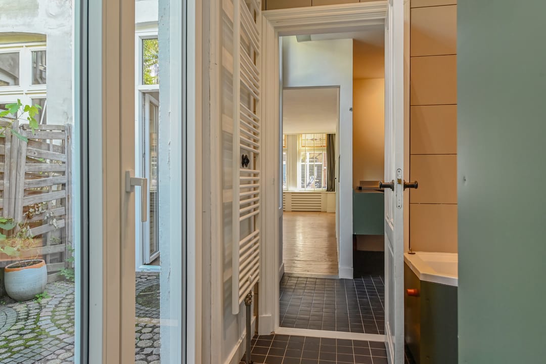 Foto 26 van Govert Bidloostraat 96