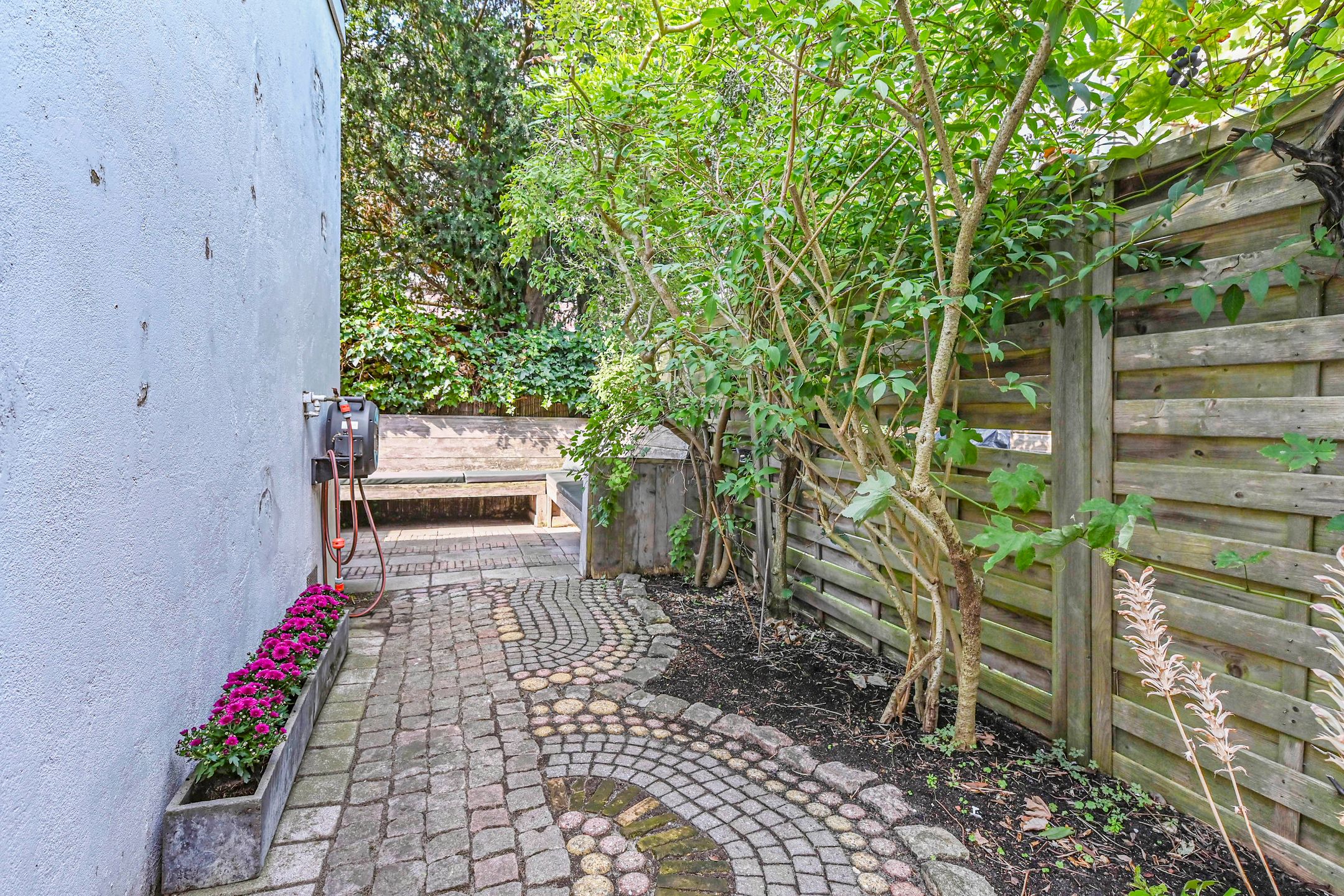 Foto 33 van Govert Bidloostraat 96