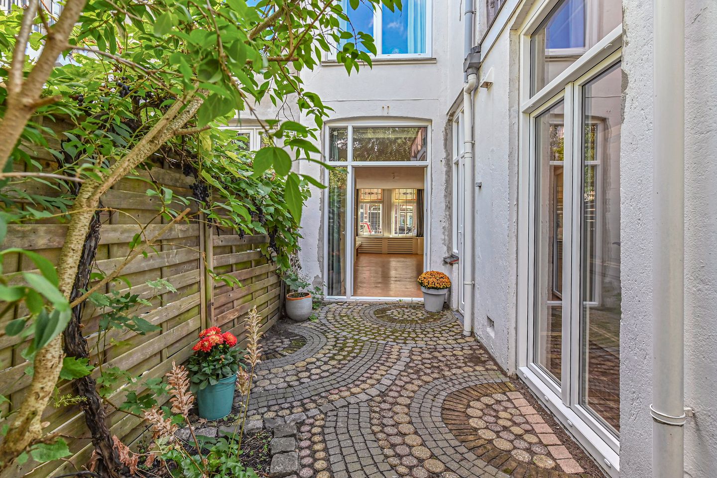 Foto 35 van Govert Bidloostraat 96