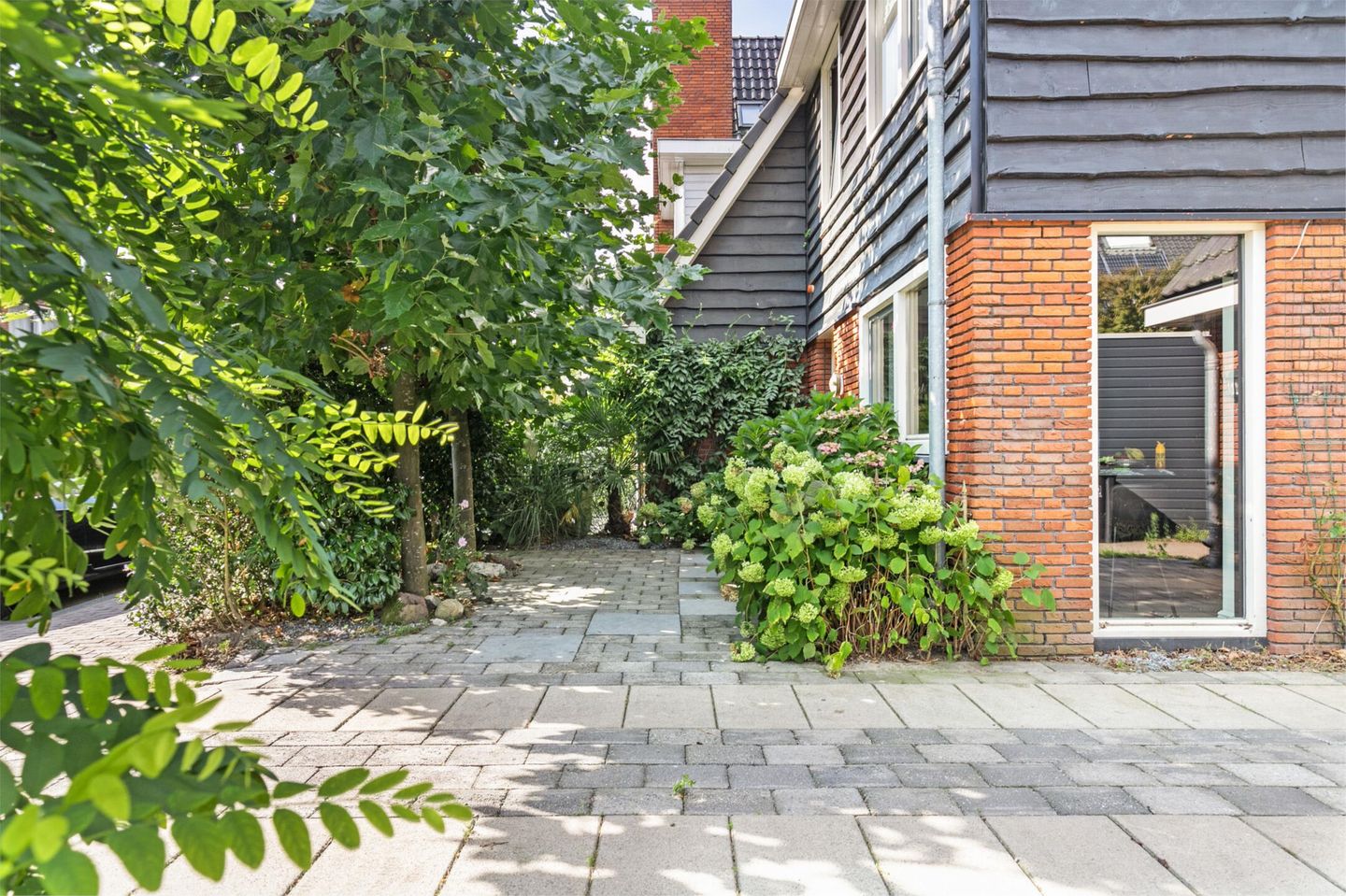 Foto 4 van De Bazelweg 36